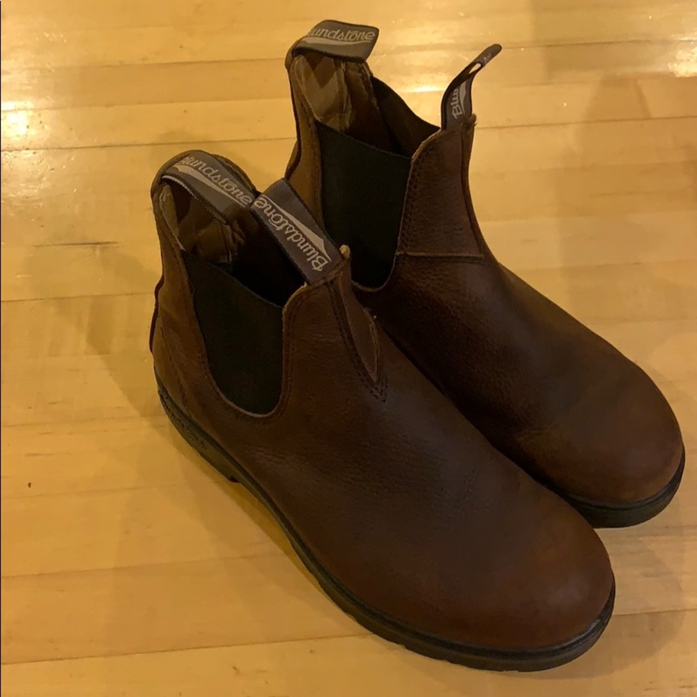 Blundstone pull on boots
